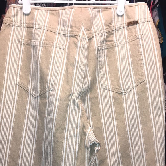 Like NEW Studio Michaela Lizwear Liz Claiborne. Jeans white tan stripped Capri 8 - Picture 8 of 12